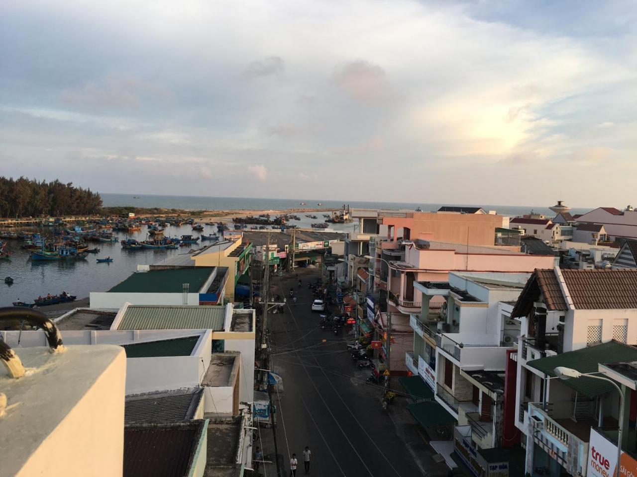 Hotel Tan Phu 라기 외부 사진